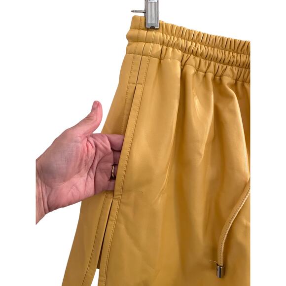 A.L.C. ALC Ryder Faux Leather Shorts High Rise Yellow NWOT Stylish Classic - Picture 6 of 9
